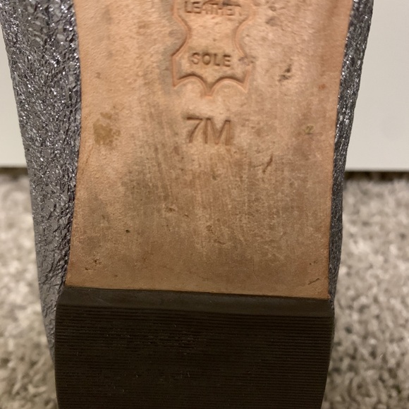 Tory Burch Women’s Metallic Eddie Ballet Flats with Crystal Bow - Picture 2 of 3